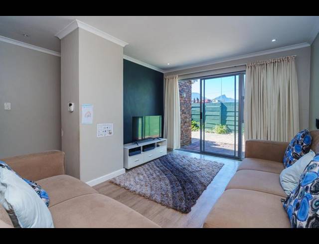 2 BEDROOM HOUSE FOR SALE IN DIEP RIVER